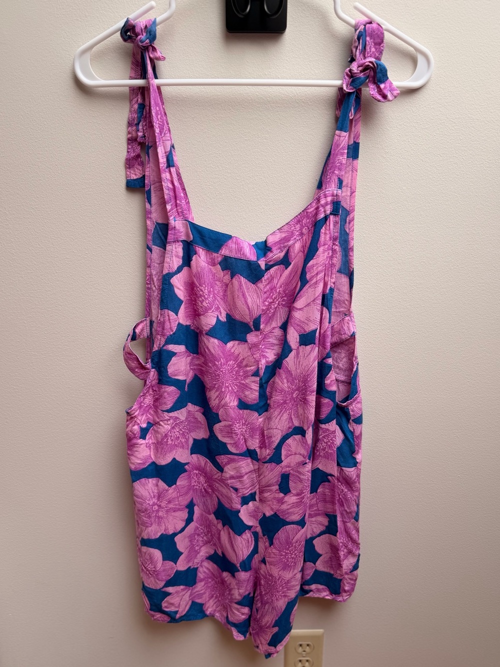 XIX Palms Women's Floral Tie-Shoulder Romper Shortalls - Pink & Blue